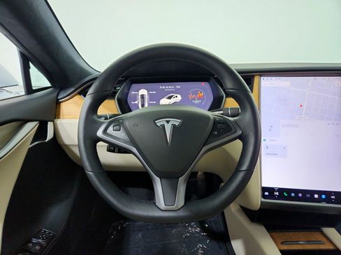 Used 2020 Tesla Model S Long Range Plus image 14