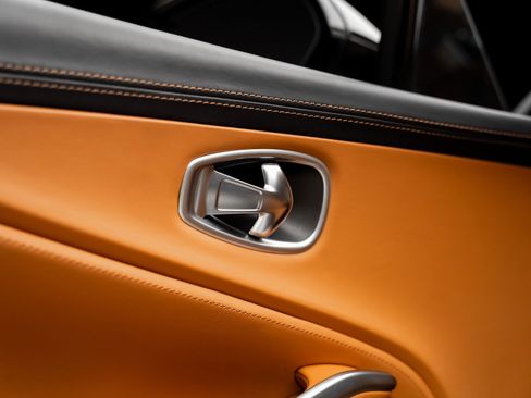 Used 2023 Aston Martin DBX image 51