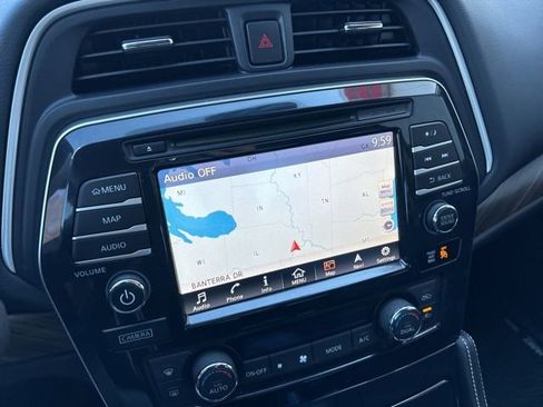 Used 2017 Nissan Maxima Platinum image 21