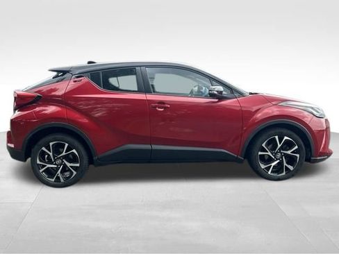 Used 2020 Toyota C-HR XLE FWD image 6