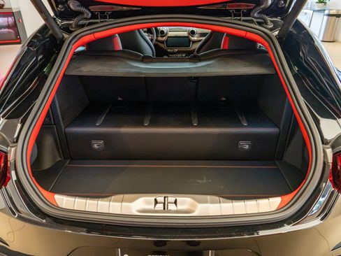 Used 2017 Ferrari GTC4Lusso AWD/4WD image 26