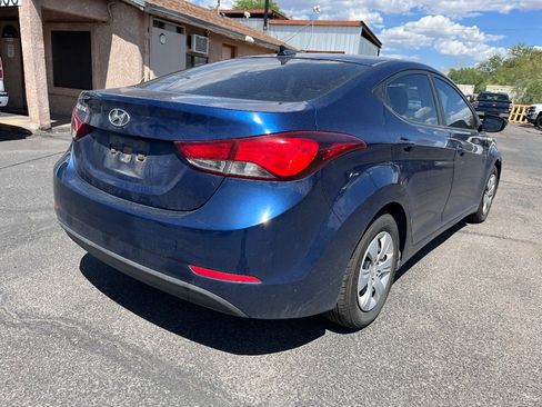 Used 2016 Hyundai Elantra SE FWD image 3