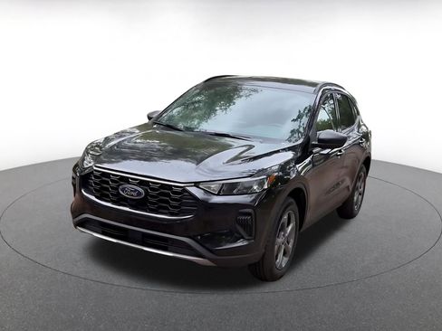 Used 2025 Ford Escape ST-Line image 7
