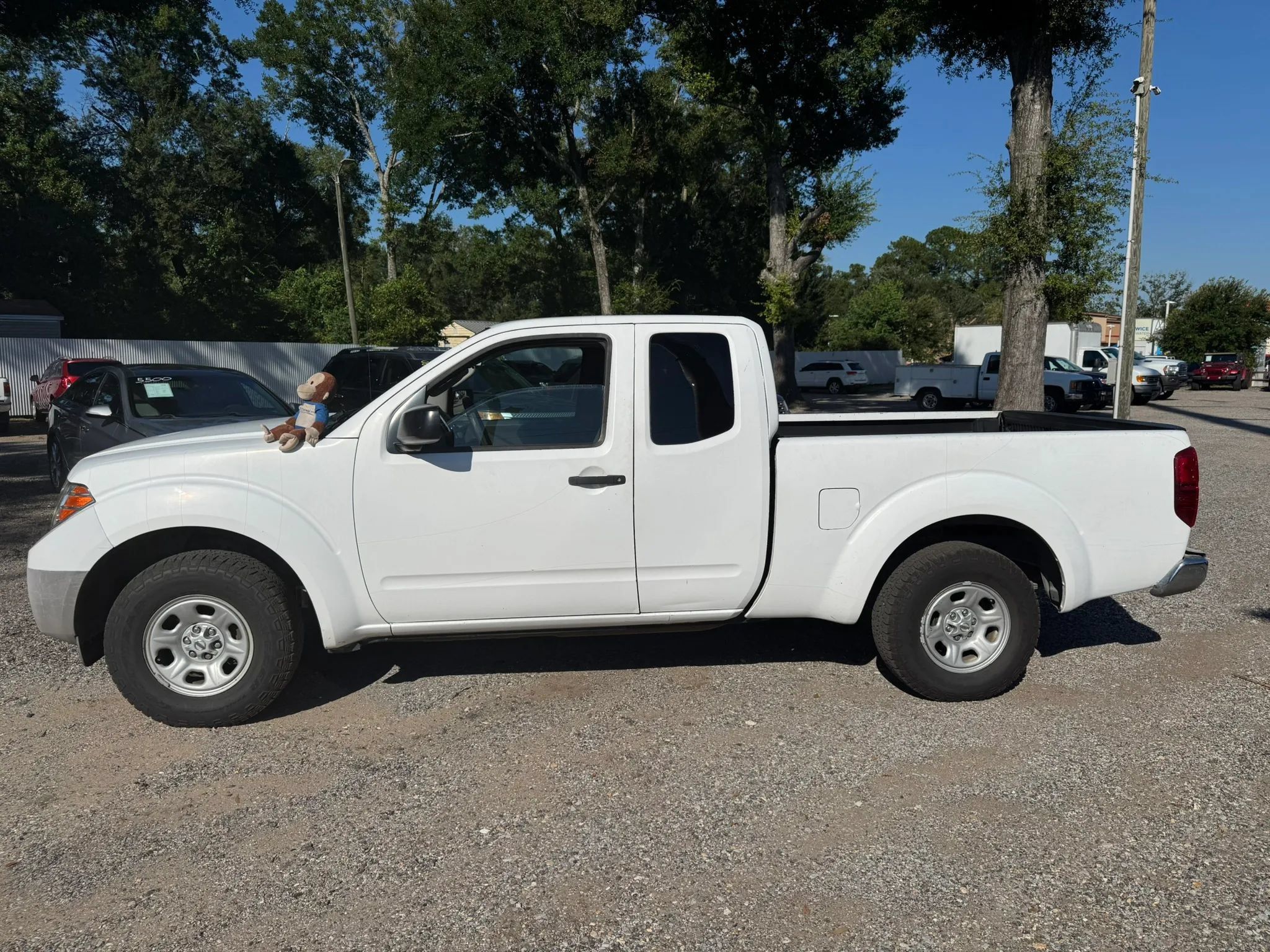 Used 2016 Nissan Frontier S RWD image 2
