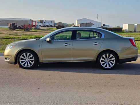 Used 2013 Lincoln MKS AWD image 8