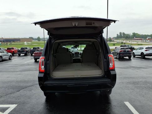 Used 2019 GMC Yukon SLT w/ Premium Edition AWD/4WD image 5