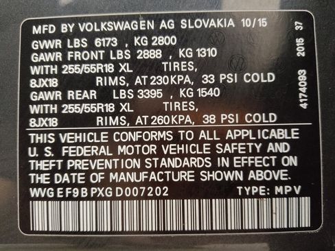 Used 2016 Volkswagen Touareg Sport image 33