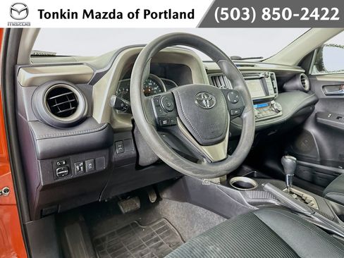 Used 2015 Toyota RAV4 XLE image 9