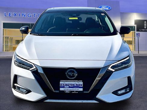Used 2020 Nissan Sentra SR w/ Premium Package FWD image 2