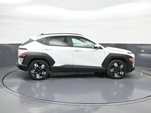 Used 2025 Hyundai Kona SEL FWD image 8
