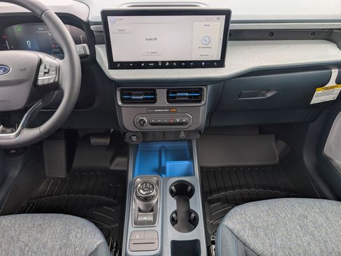 New 2026 Ford Maverick XLT w/ XLT Luxury Package FWD image 7