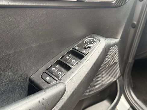 Used 2024 Kia Seltos LX image 9