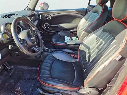 Used 2015 MINI Cooper S image 28