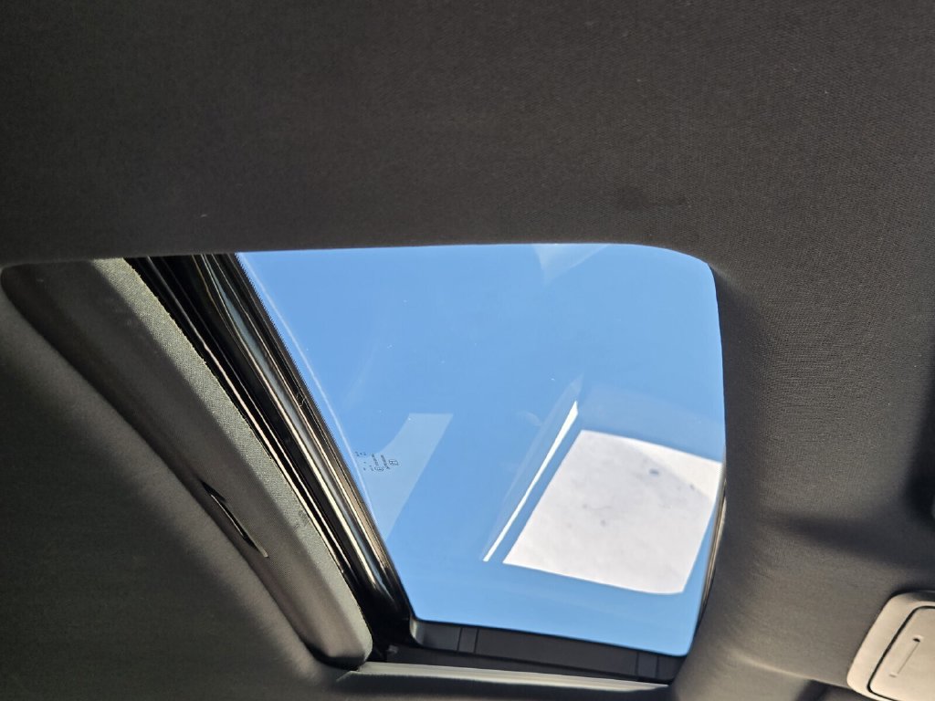 Certified 2025 Honda Passport EX-L image 19