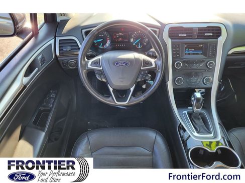 Used 2016 Ford Fusion SE w/ Equipment Group 202A image 12