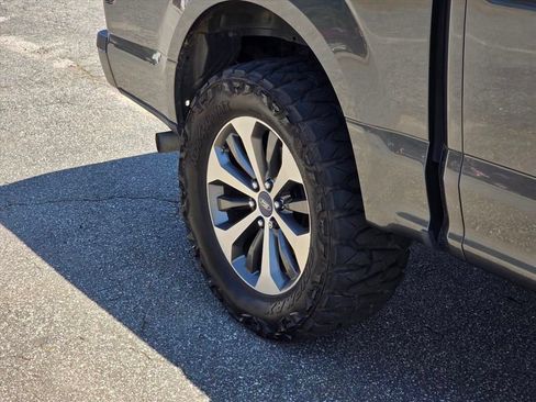 Used 2019 Ford F150 XL w/ Equipment Group 101A Mid AWD/4WD image 18