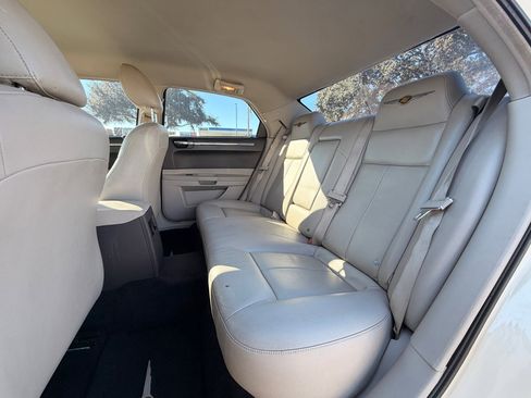 Used 2005 Chrysler 300 Touring image 9