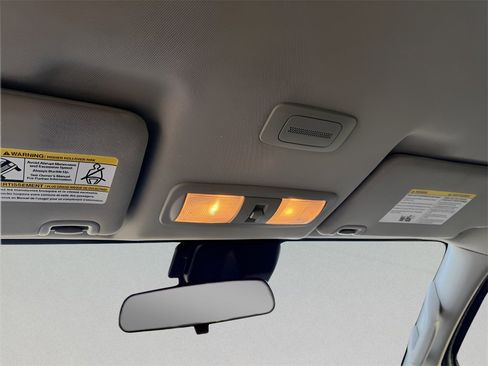 Used 2022 Nissan Frontier SV image 27