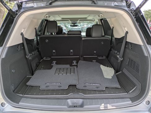 Used 2026 Nissan Pathfinder Platinum w/ Cargo Package FWD image 13