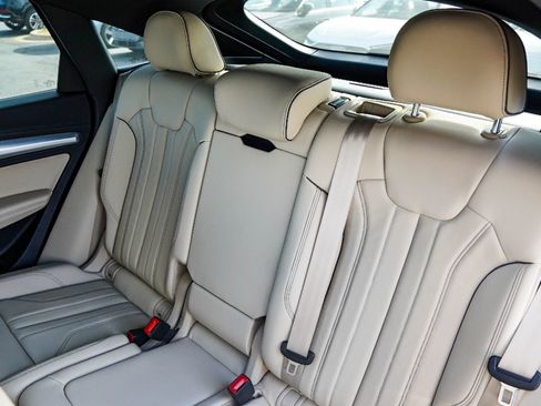 Certified 2025 Audi Q5 2.0T Premium Plus image 29