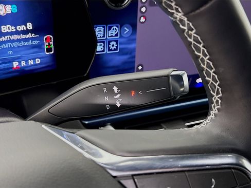 Used 2024 Chevrolet Equinox EV LT image 17