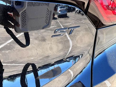 Certified 2024 Buick Encore GX Sport Touring image 20