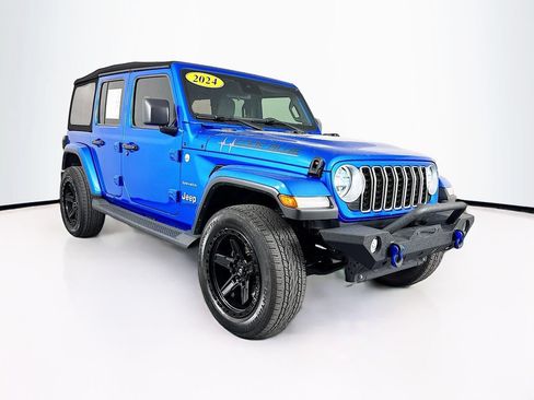 Used 2024 Jeep Wrangler Unlimited Sahara AWD/4WD image 11