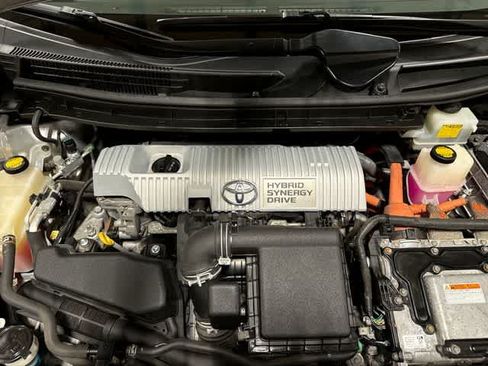Used 2012 Toyota Prius Three FWD image 12
