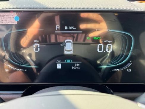Certified 2025 Kia Niro SX Touring FWD image 56