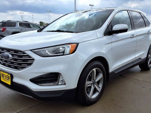 Used 2019 Ford Edge SEL w/ Equipment Group 201A FWD image 4