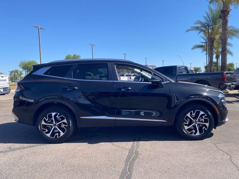 Certified 2023 Kia Sportage EX AWD/4WD image 6