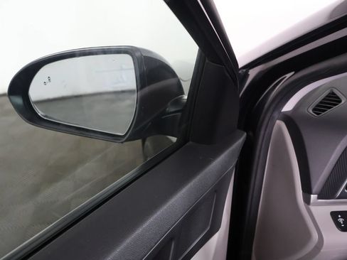 Used 2019 Hyundai Elantra SEL FWD image 29