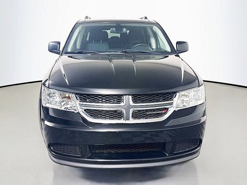 Used 2018 Dodge Journey SE image 2