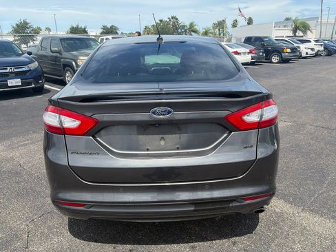 Used 2016 Ford Fusion SE FWD image 6