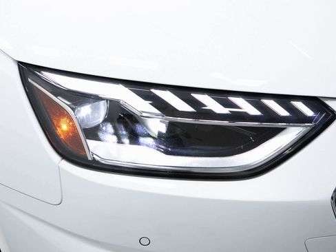 Used 2023 Audi A4 2.0T Premium w/ Convenience Package image 32