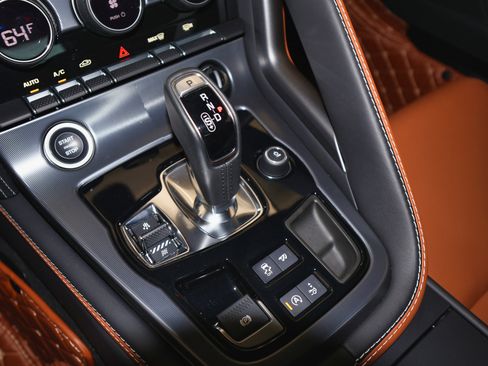 Used 2023 Jaguar F-TYPE R image 22