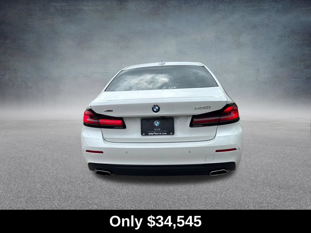 Used 2023 BMW 530i xDrive w/ Premium Package AWD/4WD image 4