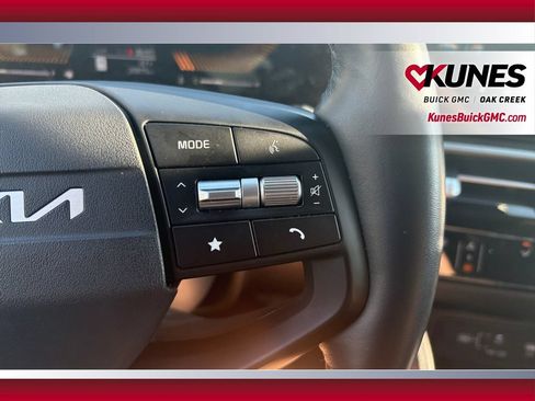 Used 2026 Kia Sportage LX FWD image 17