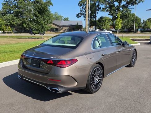New 2027 Mercedes-Benz E 450 4MATIC Sedan image 3