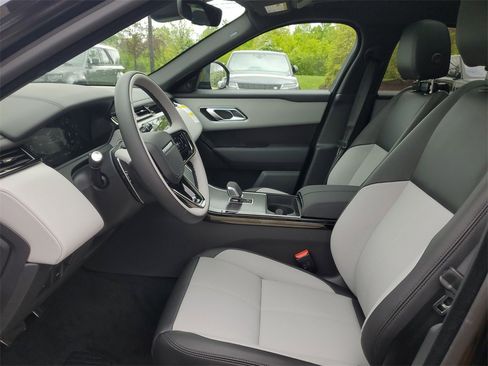 New 2026 Land Rover Range Rover Velar Dynamic SE image 7