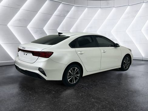 Used 2024 Kia Forte LXS image 4