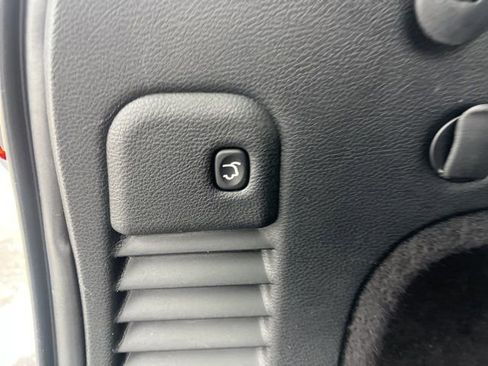 Used 2020 Jeep Grand Cherokee Limited w/ Luxury Group II image 12