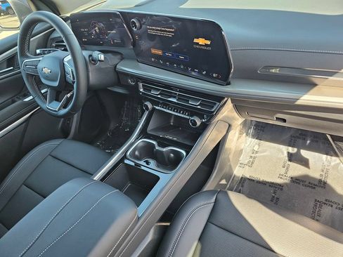New 2026 Chevrolet Traverse LT w/ Driver Confidence Package FWD image 8