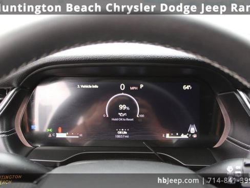 Used 2025 Jeep Grand Cherokee L Altitude image 22
