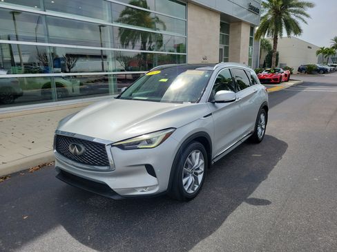 Certified 2019 INFINITI QX50 Luxe w/ Navigation Package image 8