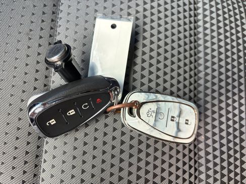 Used 2024 Chevrolet Trax LT w/ Driver Confidence Package image 32