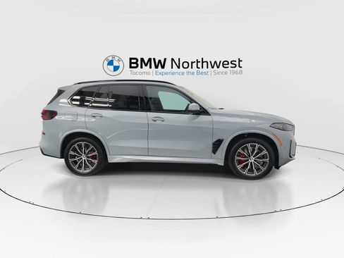 New 2026 BMW X5 xDrive40i w/ M Sport Package AWD/4WD image 5