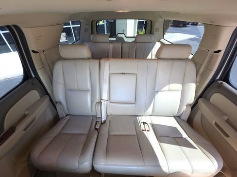 Used 2007 GMC Yukon XL SLT w/ SLT Preferred Equipment Group image 20