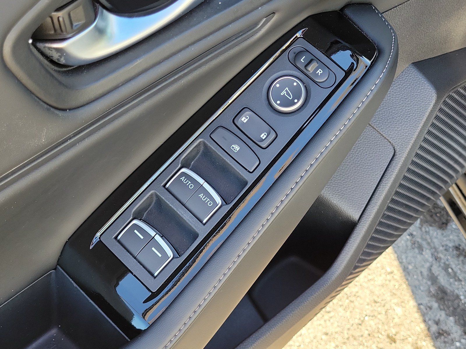 Used 2024 Honda Accord Touring image 14