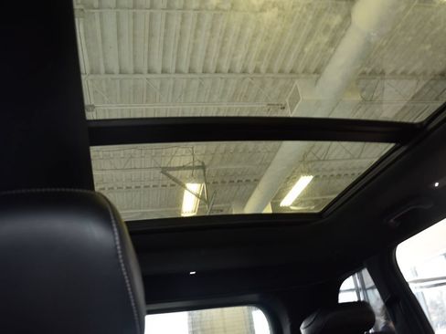 New 2026 Jeep Grand Cherokee Limited w/ Limited Altitude Package AWD/4WD image 10